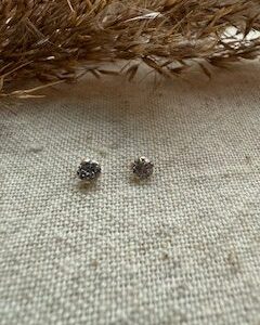 18K Vintage – Örhängen vit sten