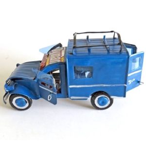 Metallåtervinning – Citroën 3CV Paketbil